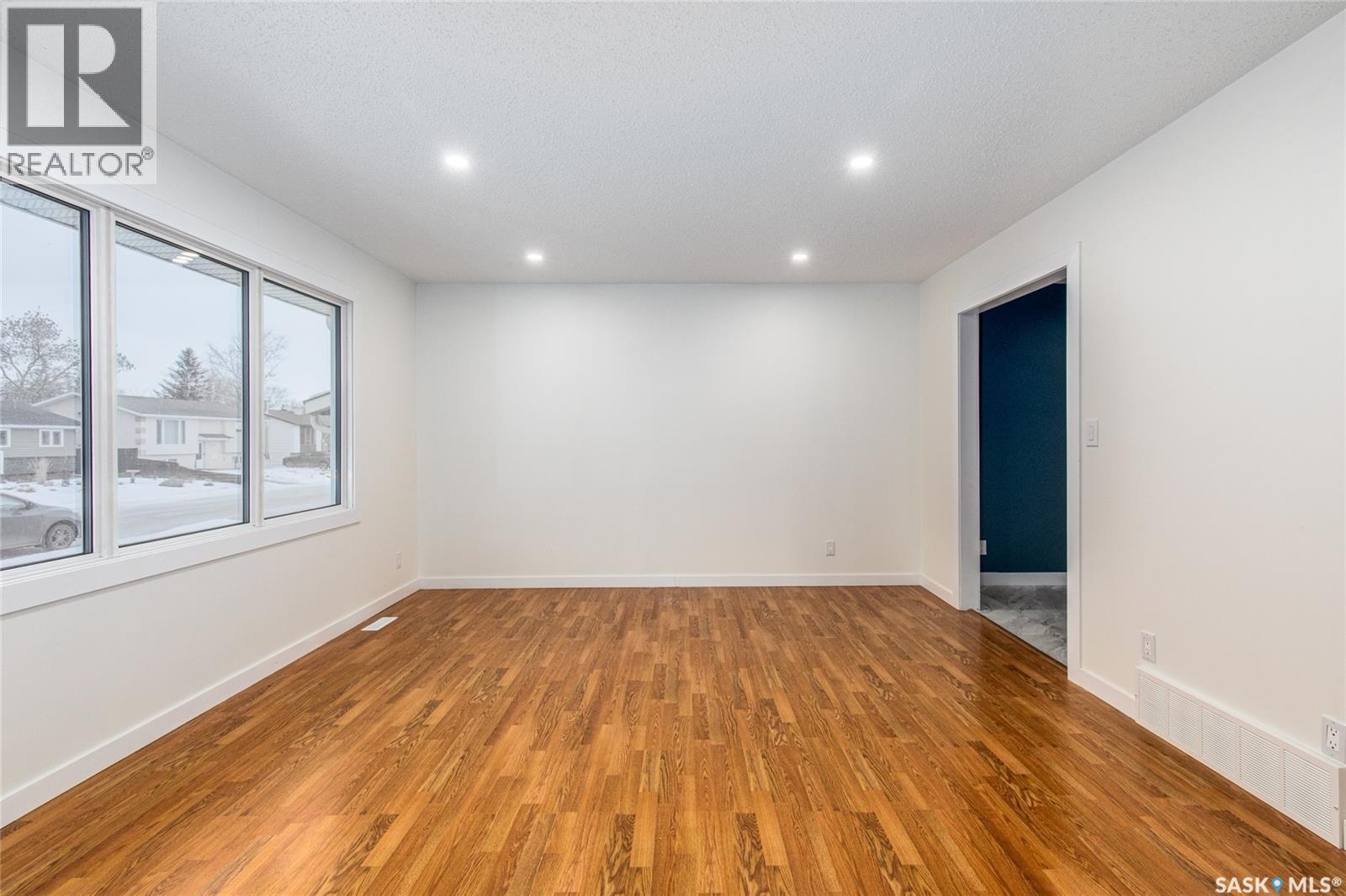 1386 Manitou Crescent, Moose Jaw, Saskatchewan  S6H 7C5 - Photo 6 - SK026992