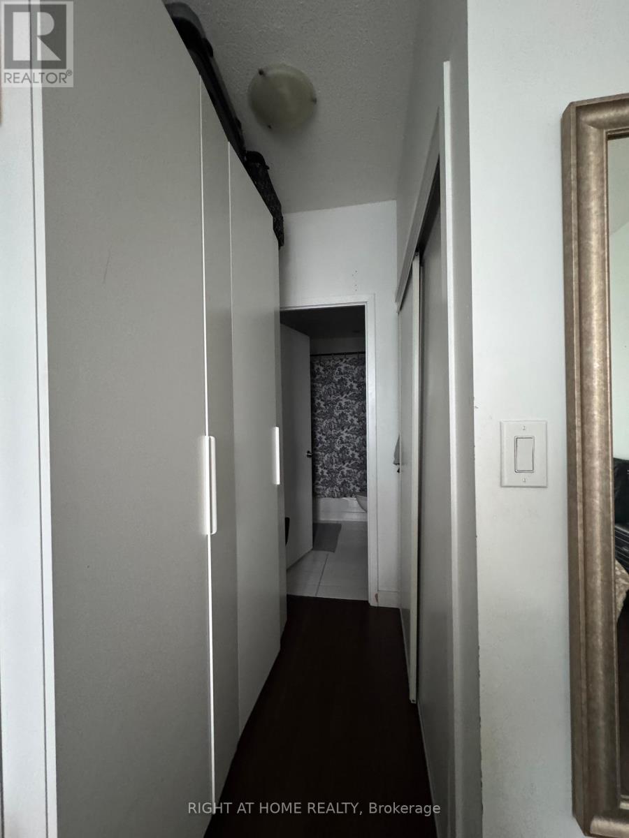 3806 - 25 Capreol Court, Toronto, Ontario  M5V 3Z7 - Photo 12 - C12705204