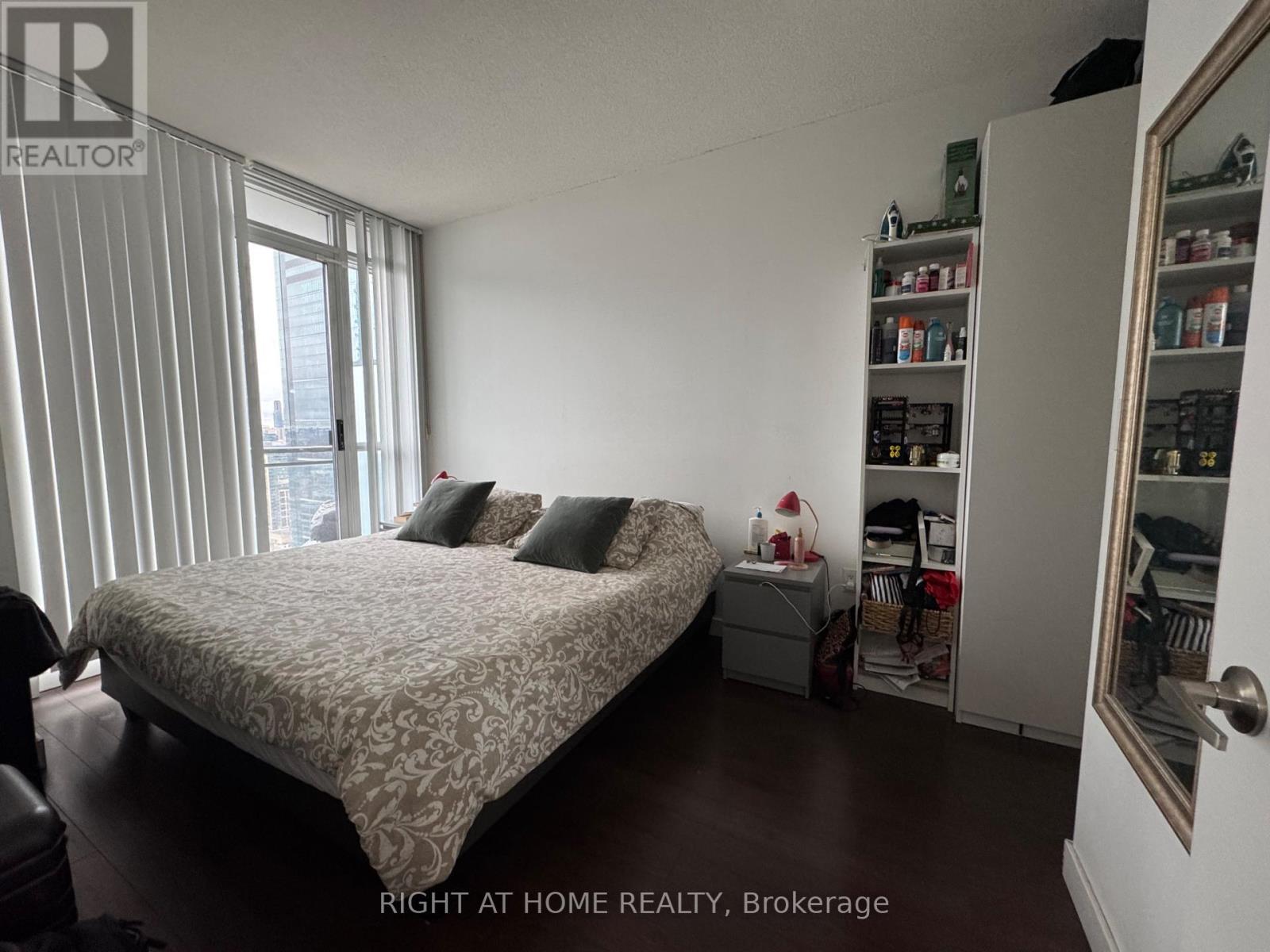 3806 - 25 Capreol Court, Toronto, Ontario  M5V 3Z7 - Photo 9 - C12705204