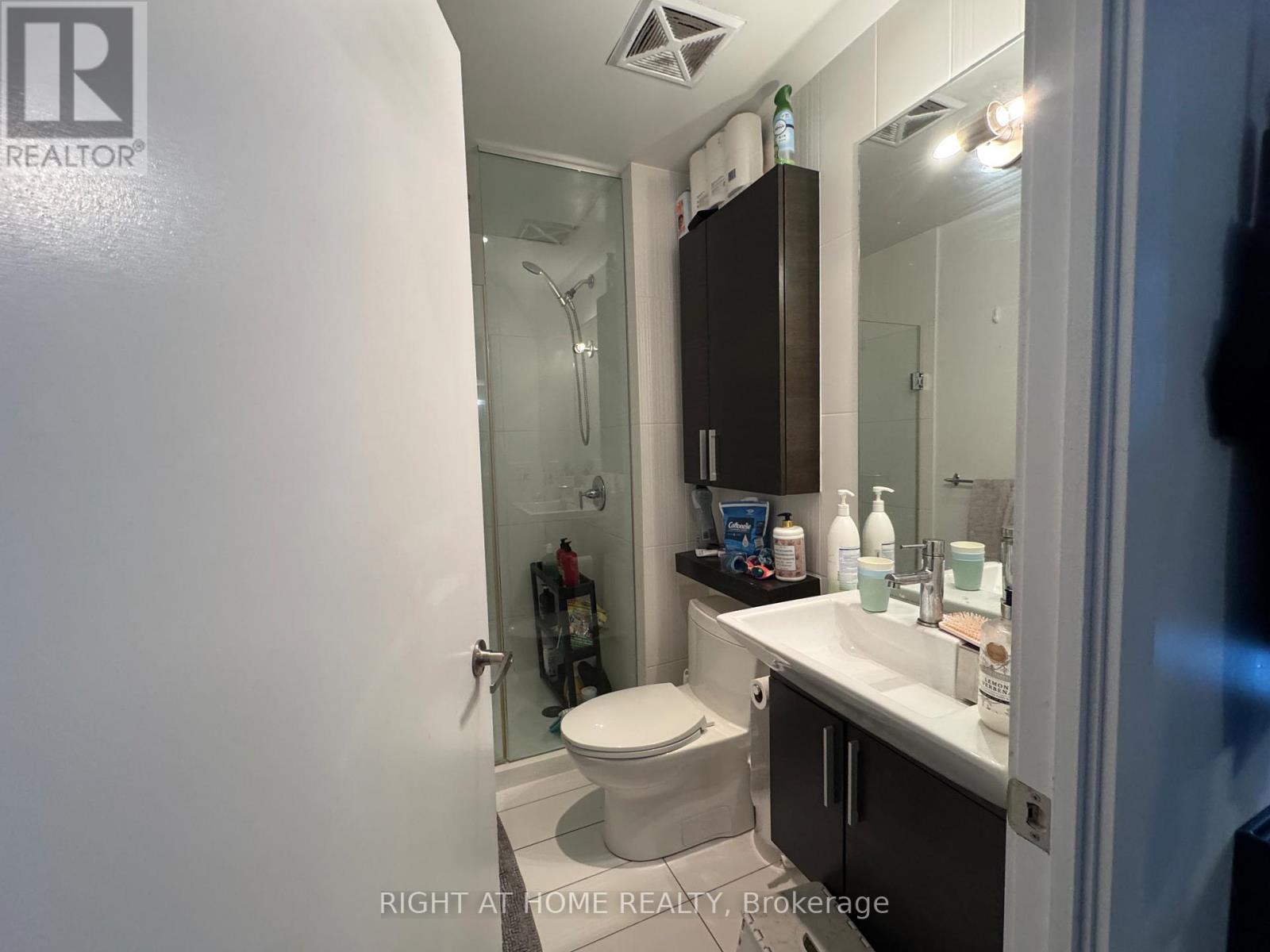 3806 - 25 Capreol Court, Toronto, Ontario  M5V 3Z7 - Photo 8 - C12705204