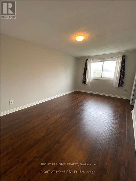 3158 Mccarron Crescent E, Mississauga, Ontario  L5N 3H5 - Photo 10 - W12611250