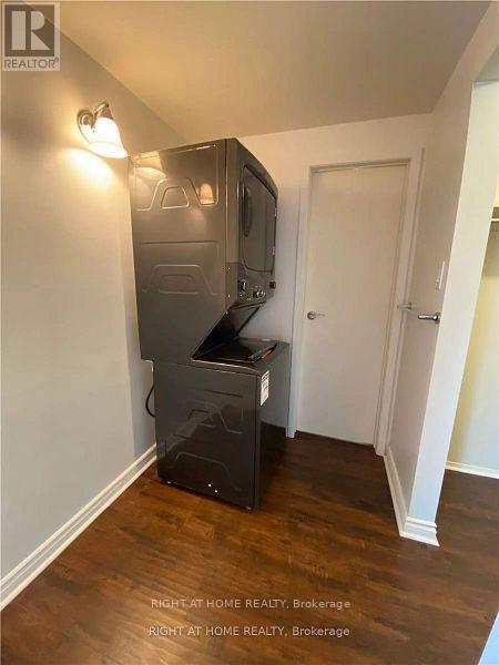 3158 Mccarron Crescent E, Mississauga, Ontario  L5N 3H5 - Photo 15 - W12611250