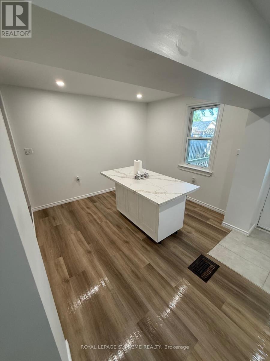 35 Kingscourt Avenue, Kingston, Ontario  K7K 4N6 - Photo 4 - X12706374