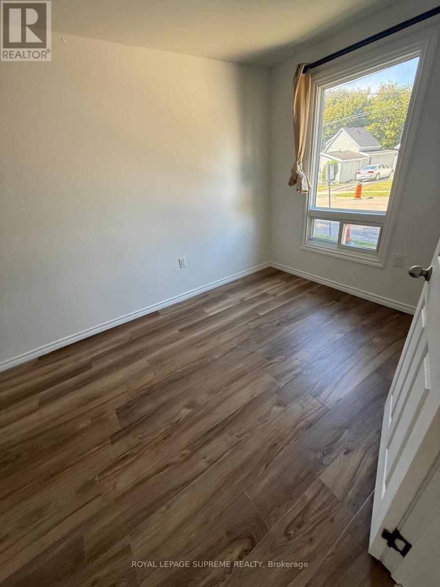 35 Kingscourt Avenue, Kingston, Ontario  K7K 4N6 - Photo 7 - X12706374