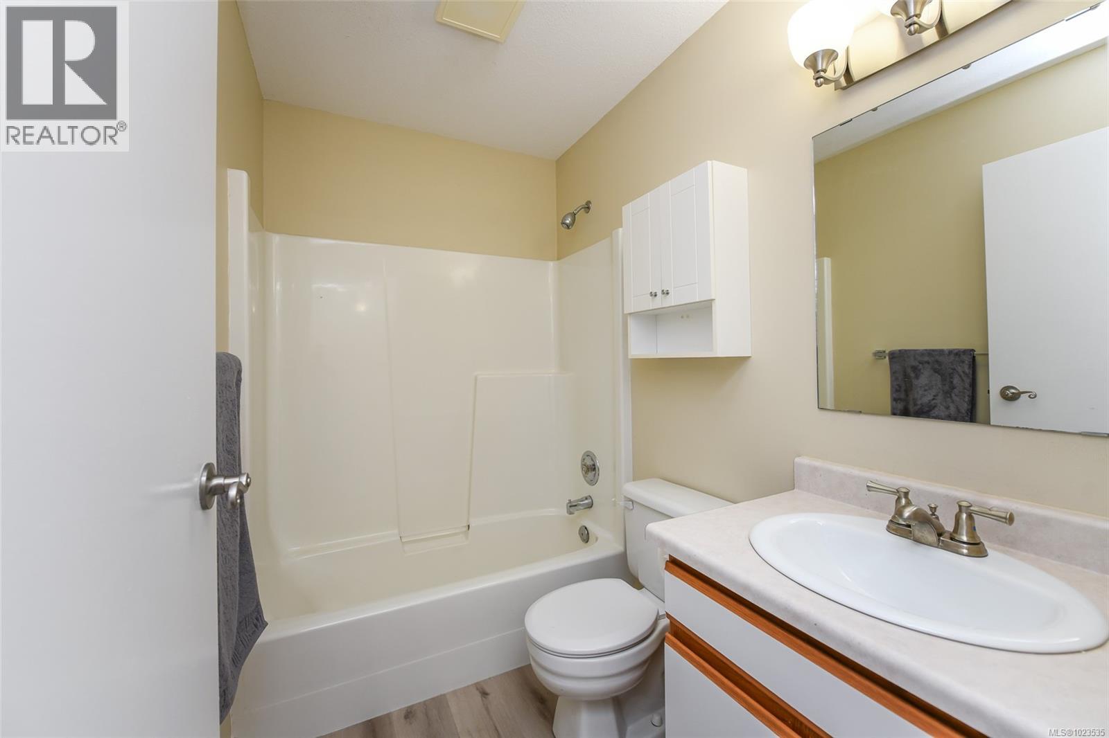 201 2655 Muir Rd, Courtenay, British Columbia  V9N 9A1 - Photo 13 - 1023535