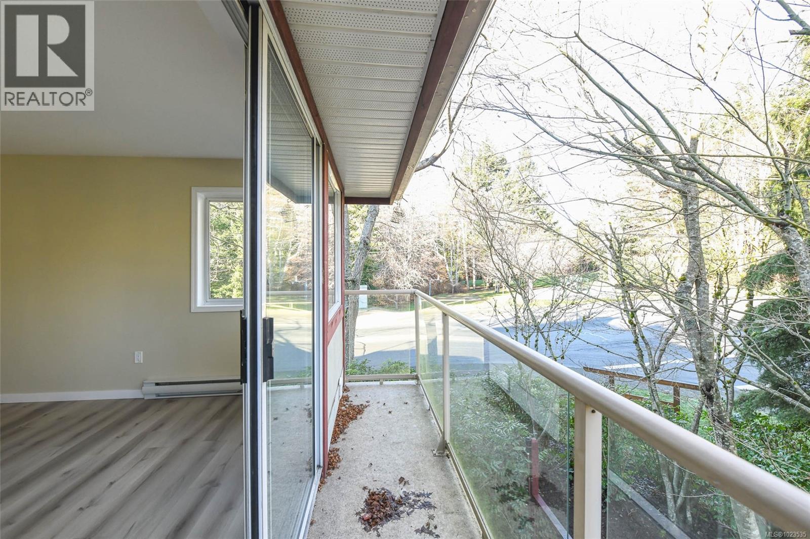 201 2655 Muir Rd, Courtenay, British Columbia  V9N 9A1 - Photo 6 - 1023535