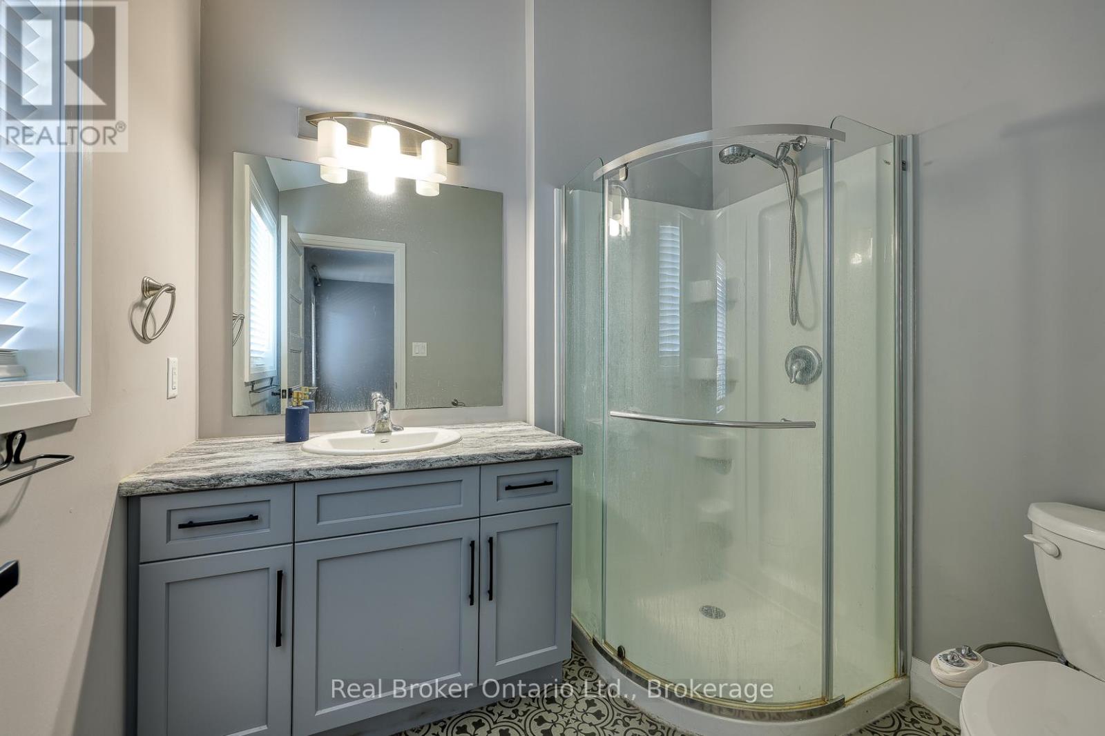 27 Reeves Road, Ingersoll, Ontario  N5C 0E1 - Photo 11 - X12706412