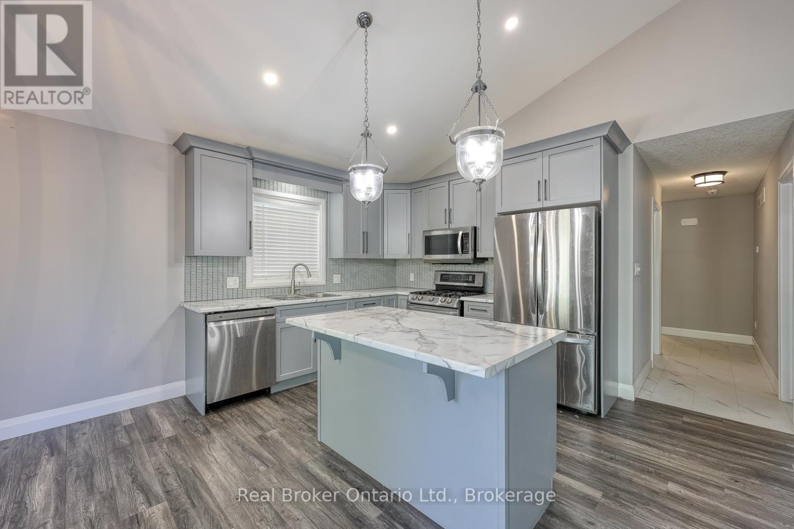 27 Reeves Road, Ingersoll, Ontario  N5C 0E1 - Photo 12 - X12706412