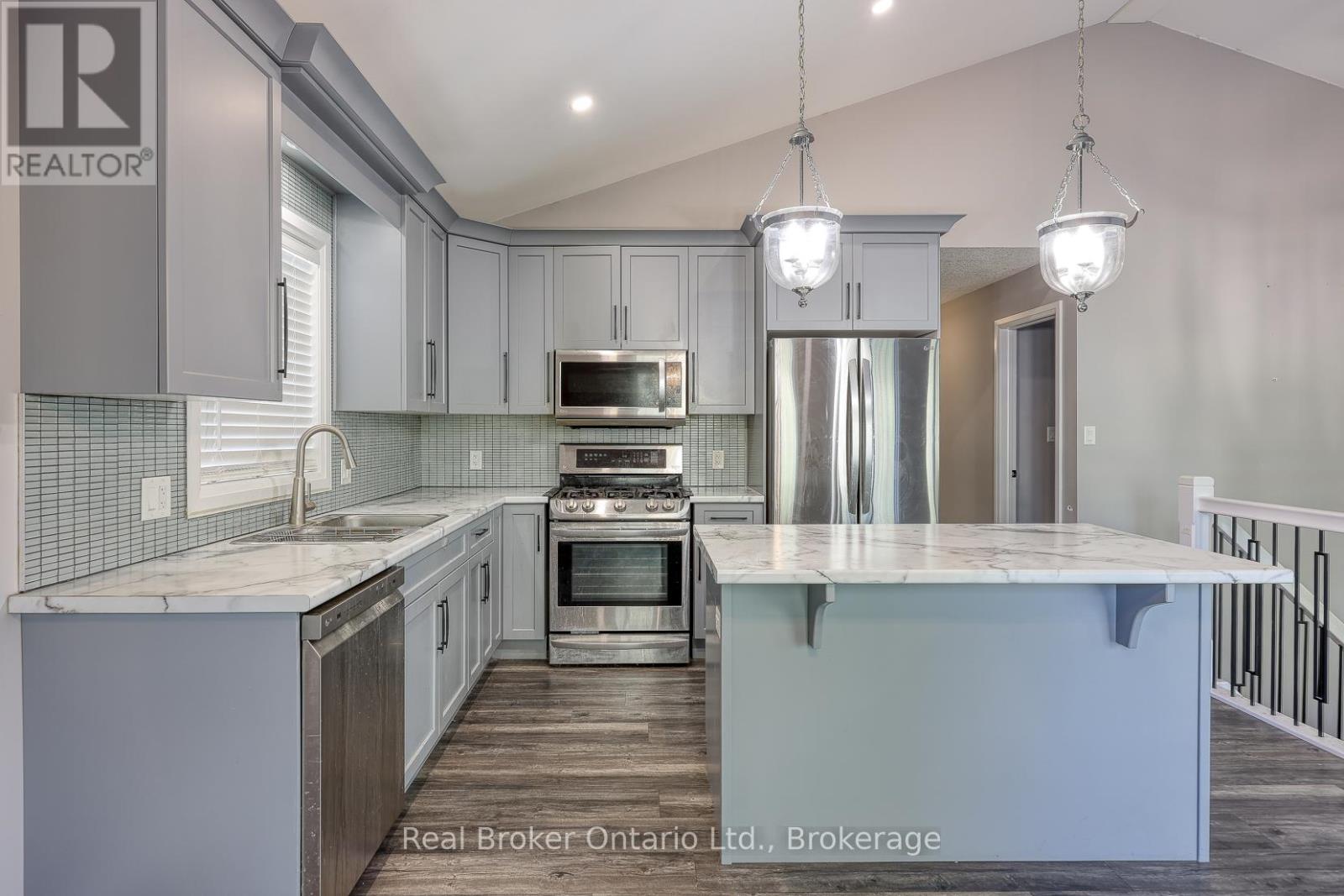 27 Reeves Road, Ingersoll, Ontario  N5C 0E1 - Photo 14 - X12706412