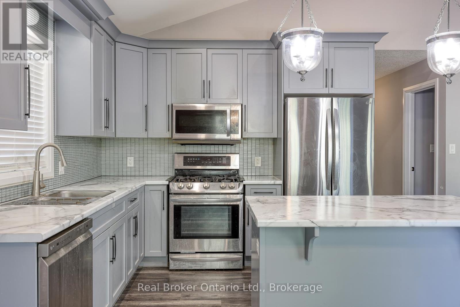 27 Reeves Road, Ingersoll, Ontario  N5C 0E1 - Photo 15 - X12706412