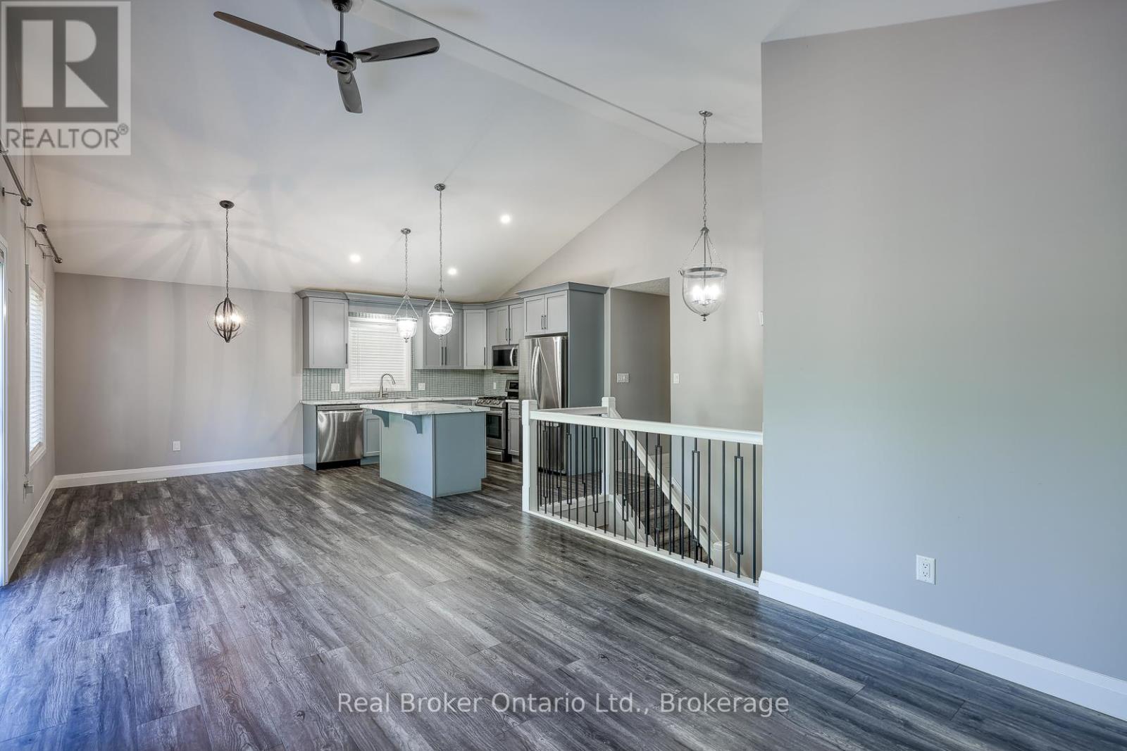 27 Reeves Road, Ingersoll, Ontario  N5C 0E1 - Photo 18 - X12706412