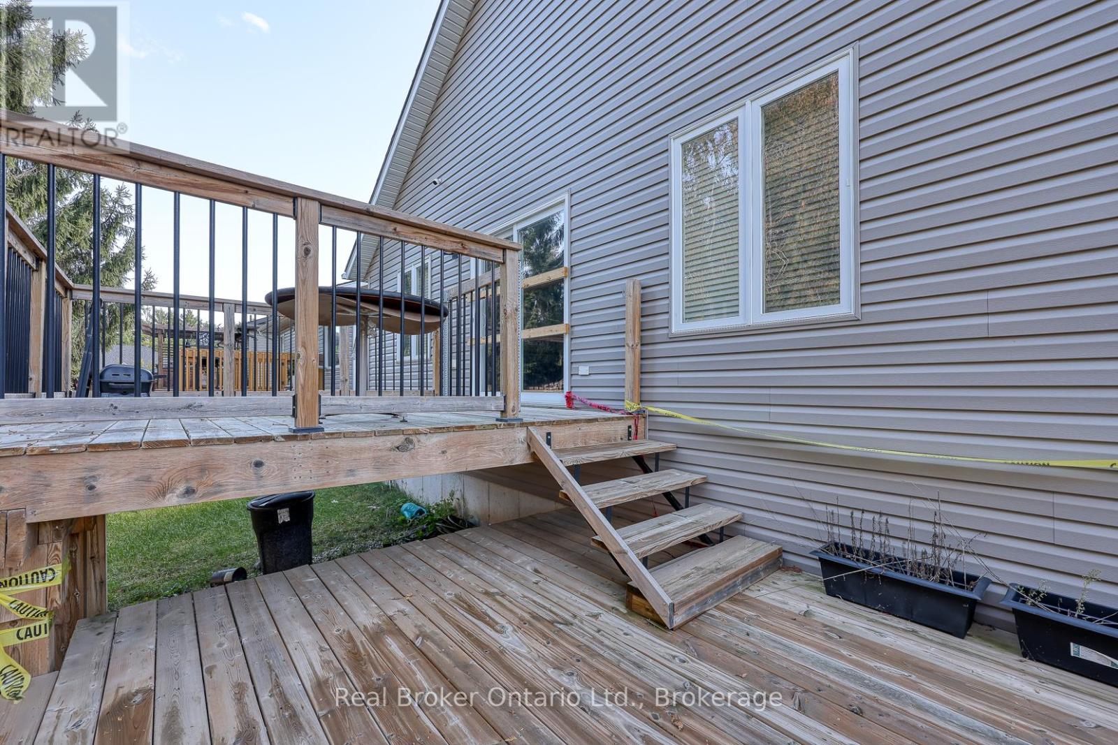 27 Reeves Road, Ingersoll, Ontario  N5C 0E1 - Photo 34 - X12706412