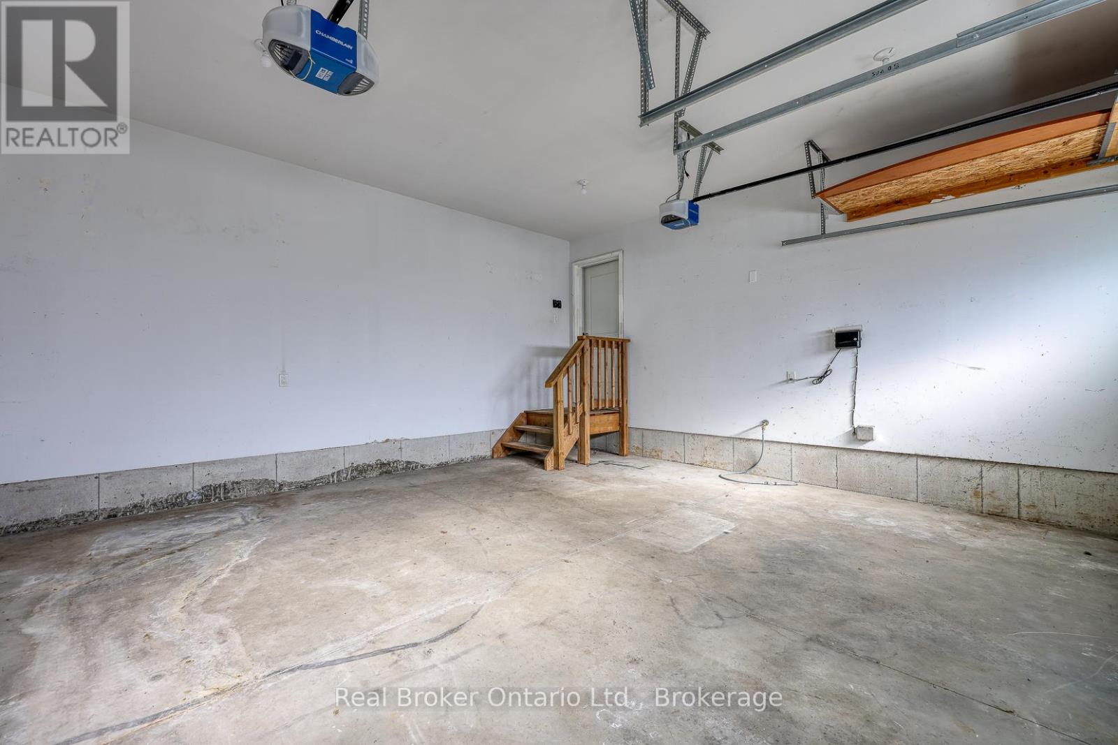 27 Reeves Road, Ingersoll, Ontario  N5C 0E1 - Photo 36 - X12706412