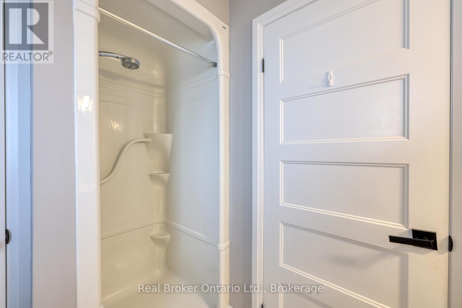 27 Reeves Road, Ingersoll, Ontario  N5C 0E1 - Photo 7 - X12706412