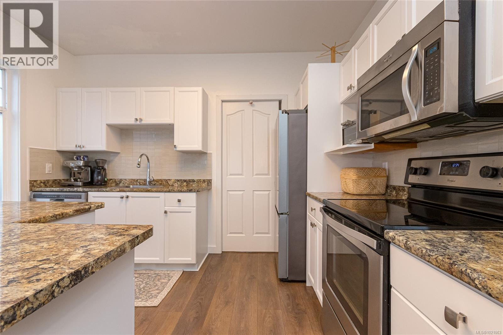 848 Finlayson St, Victoria, British Columbia  V8T 5K8 - Photo 16 - 1021863