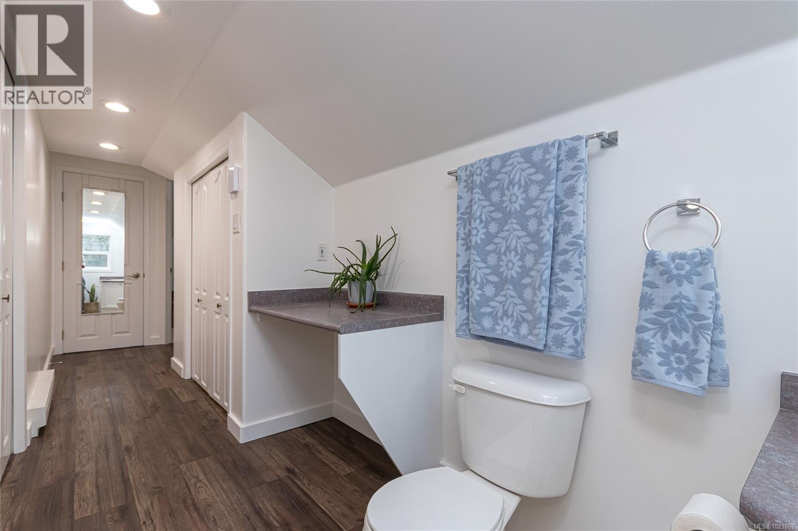 848 Finlayson St, Victoria, British Columbia  V8T 5K8 - Photo 23 - 1021863