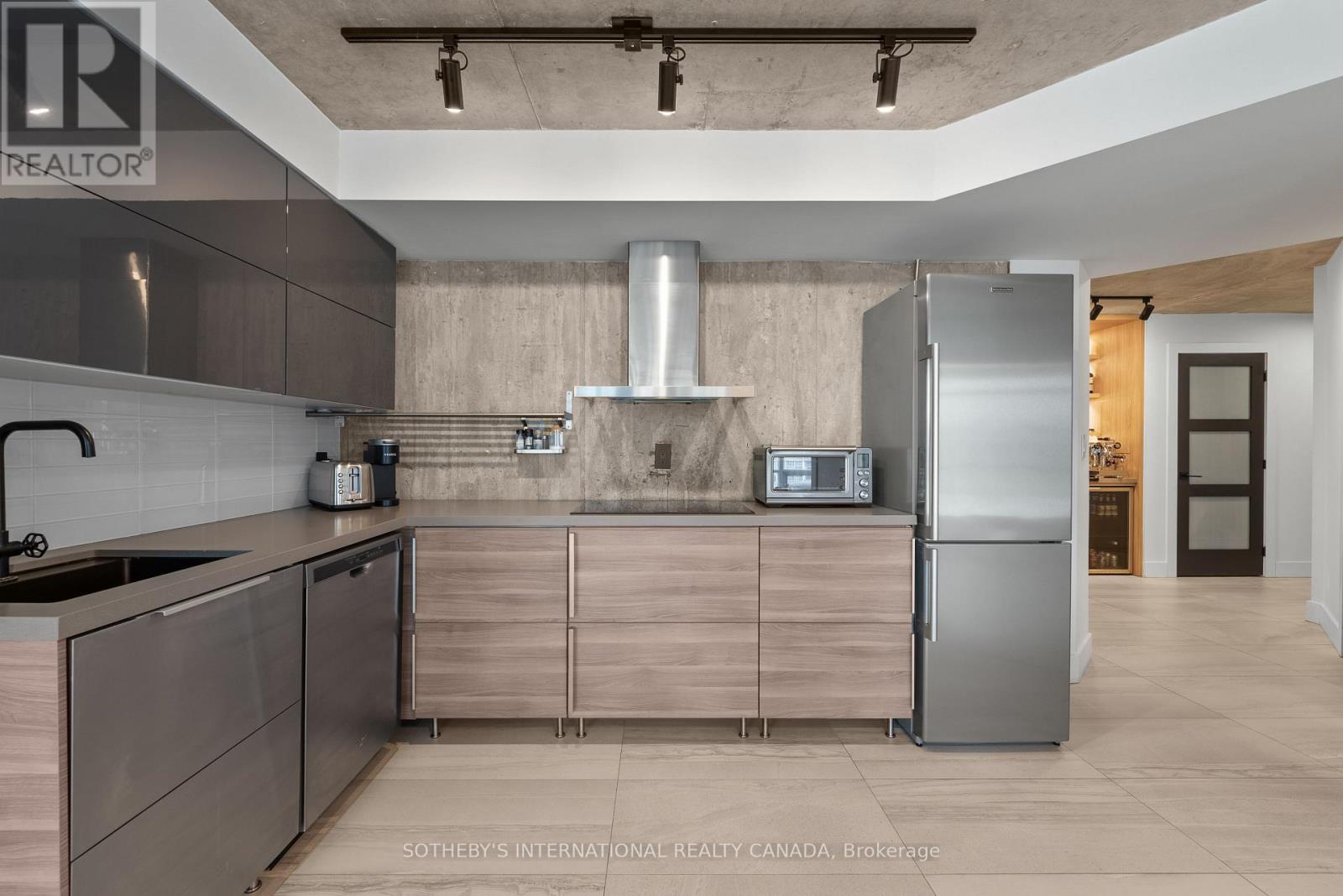 3010 - 11 Brunel Court, Toronto, Ontario  M5V 3Y3 - Photo 8 - C12706398