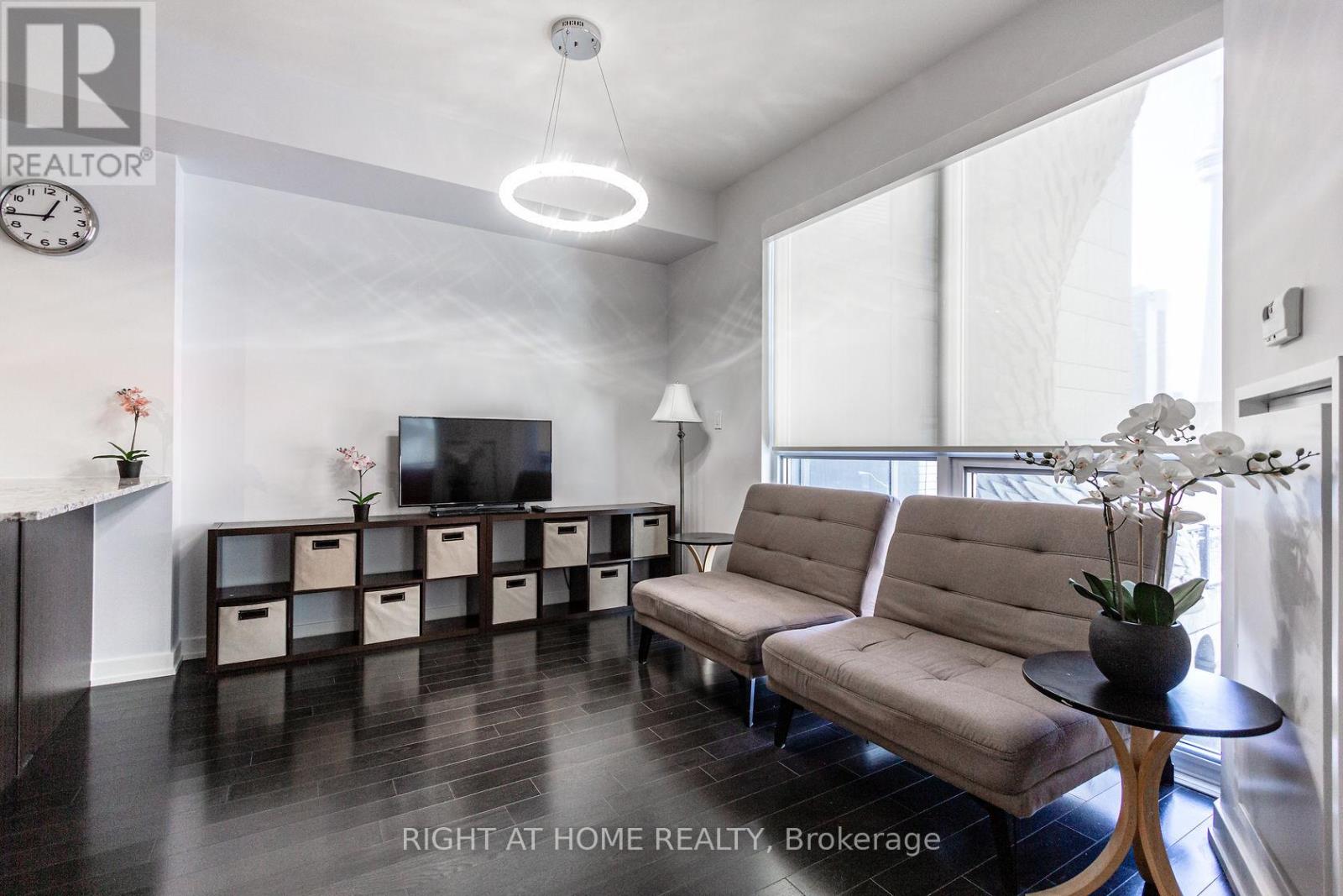 301 - 1 The Esplanade, Toronto, Ontario  M5E 0A8 - Photo 12 - C12706424