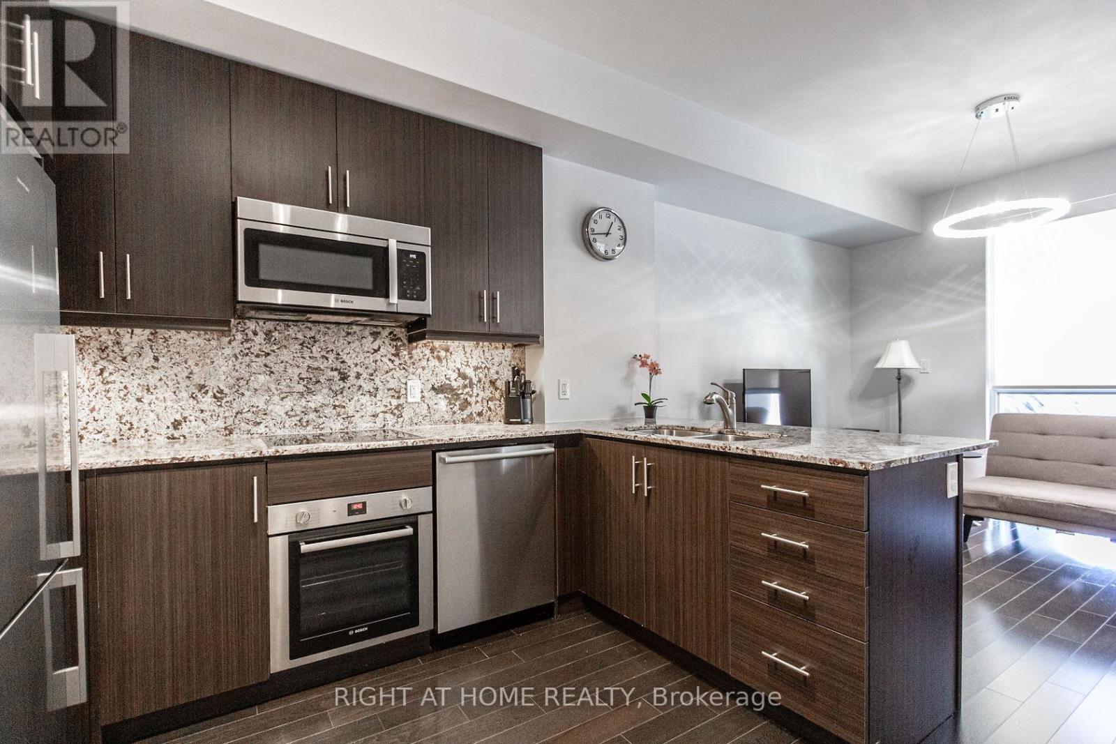 301 - 1 The Esplanade, Toronto, Ontario  M5E 0A8 - Photo 7 - C12706424