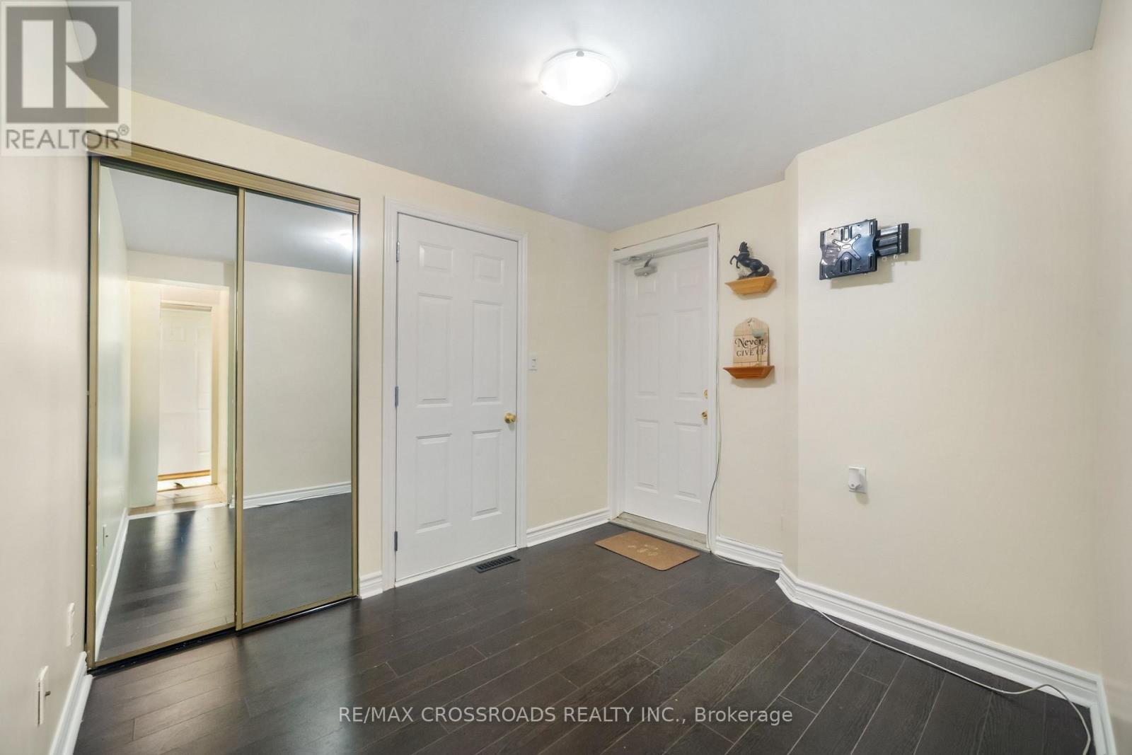 Bsmt - 38 Jinnah Court, Toronto, Ontario  M4A 2Y1 - Photo 5 - C12706442