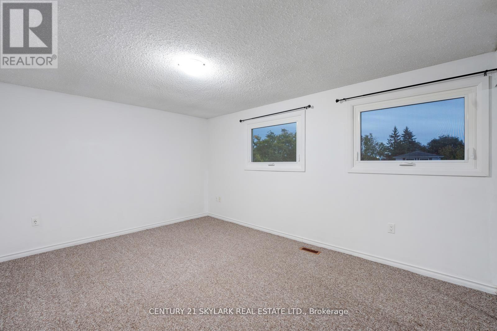 66 Corbett Drive, Barrie, Ontario  L6M 5V3 - Photo 10 - S12706410