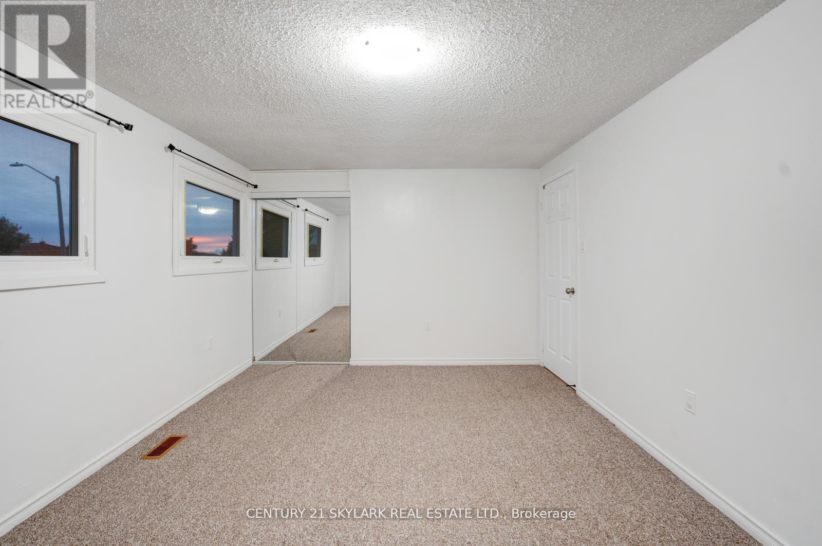 66 Corbett Drive, Barrie, Ontario  L6M 5V3 - Photo 12 - S12706410