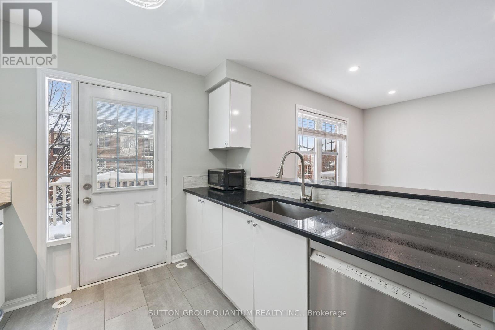 3061 Dewridge Avenue, Oakville, Ontario  L6M 5J1 - Photo 10 - W12706402