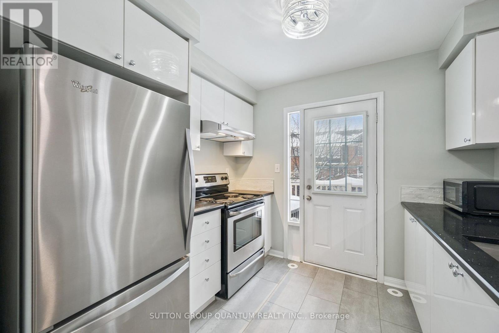 3061 Dewridge Avenue, Oakville, Ontario  L6M 5J1 - Photo 11 - W12706402