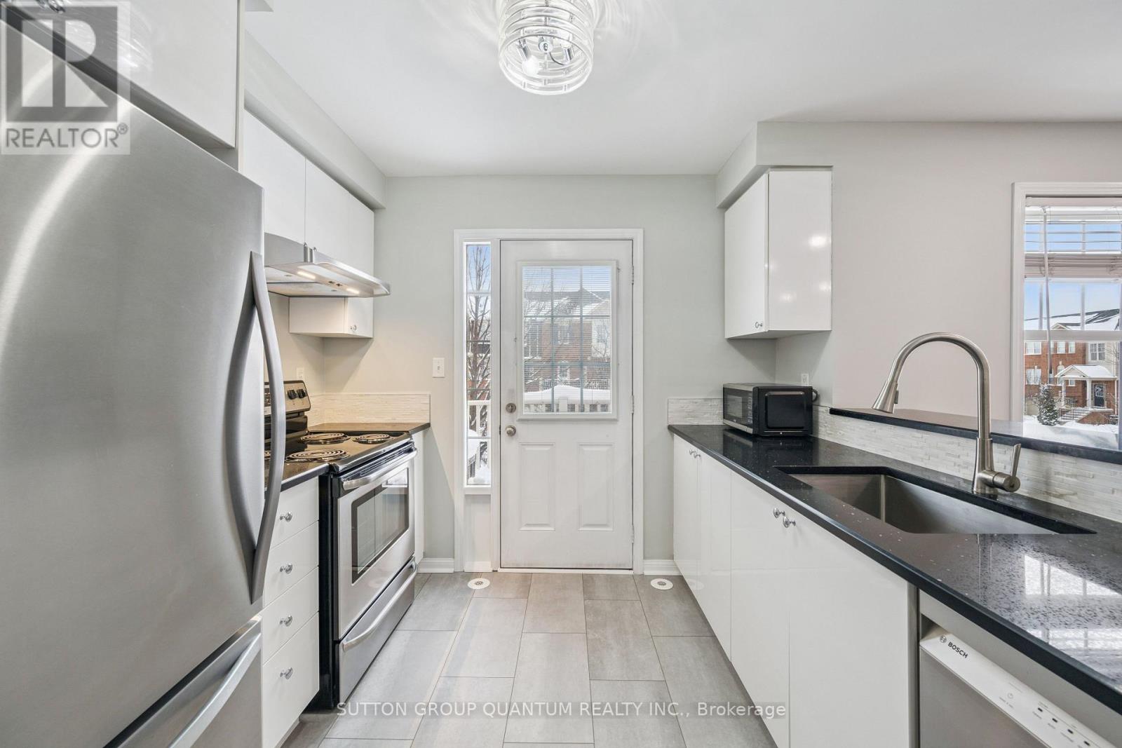 3061 Dewridge Avenue, Oakville, Ontario  L6M 5J1 - Photo 9 - W12706402