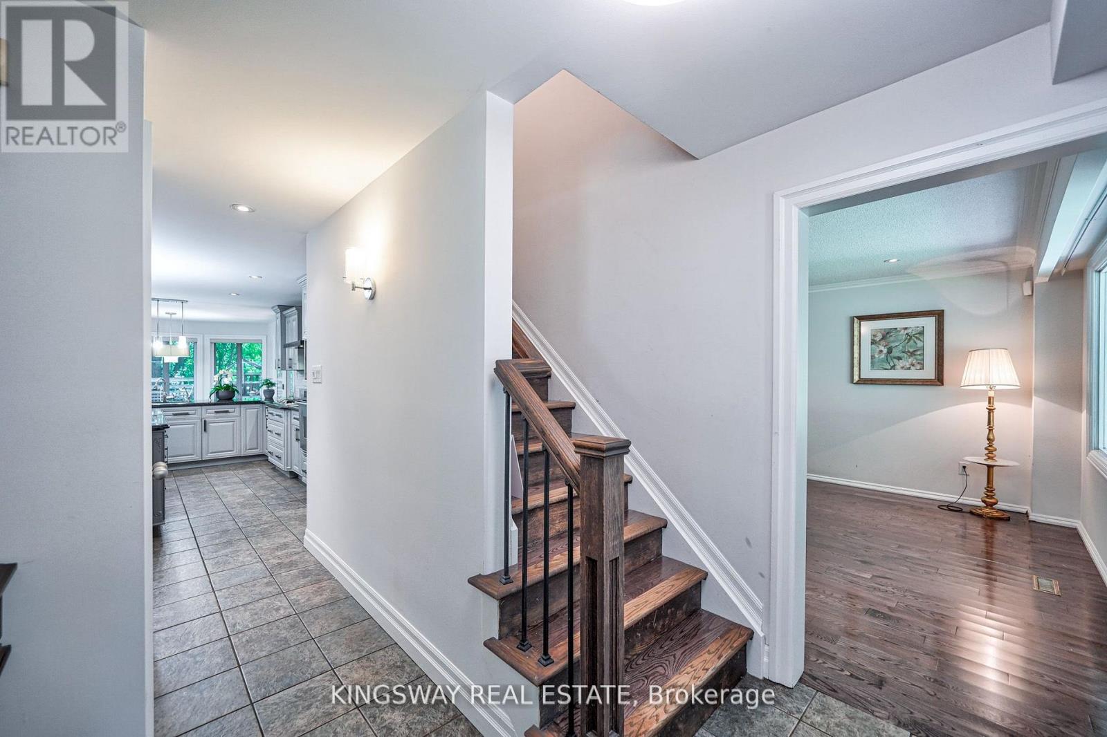 1638 Birchwood Drive, Mississauga, Ontario  L5J 1T6 - Photo 24 - W12706426