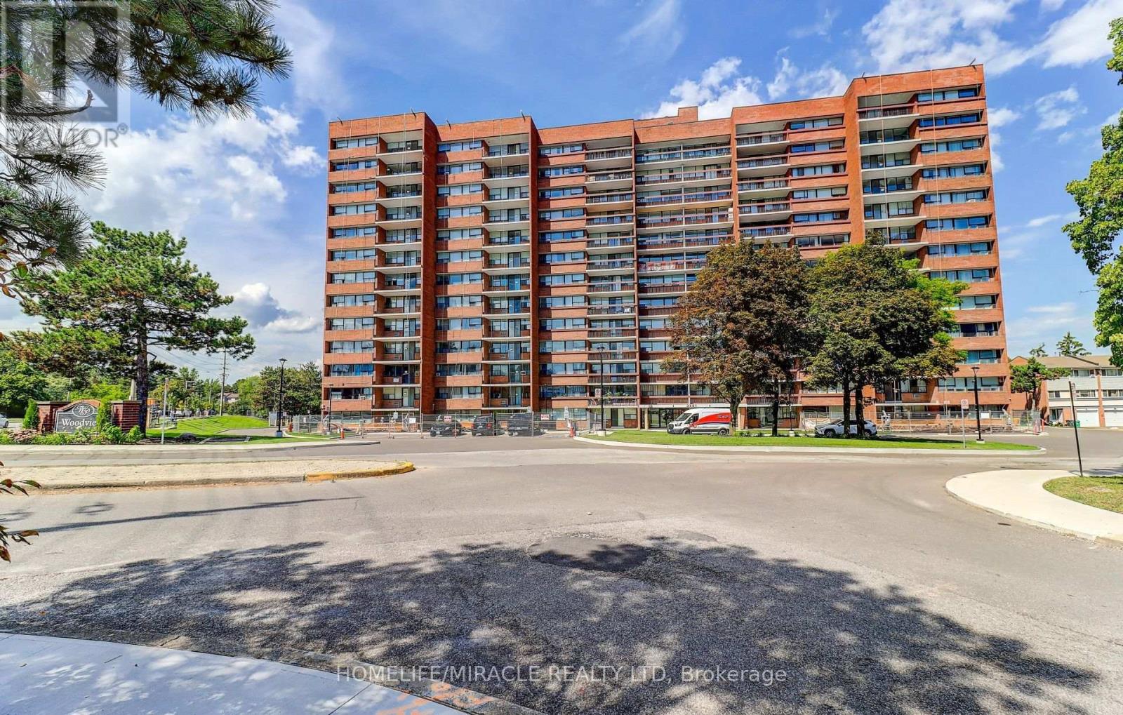 409 - 3501 Glen Erin Drive, Mississauga, Ontario  L5L 2E9 - Photo 2 - W12706446