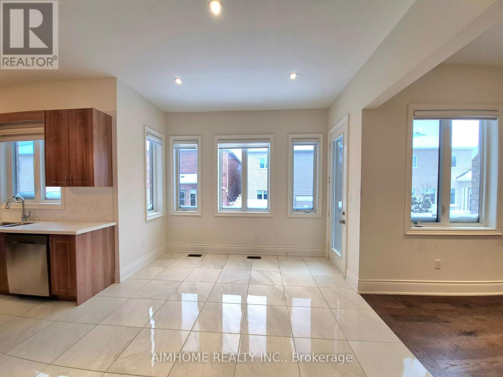 3222 William Rose Way, Oakville, Ontario  L6H 0T6 - Photo 3 - W12706448