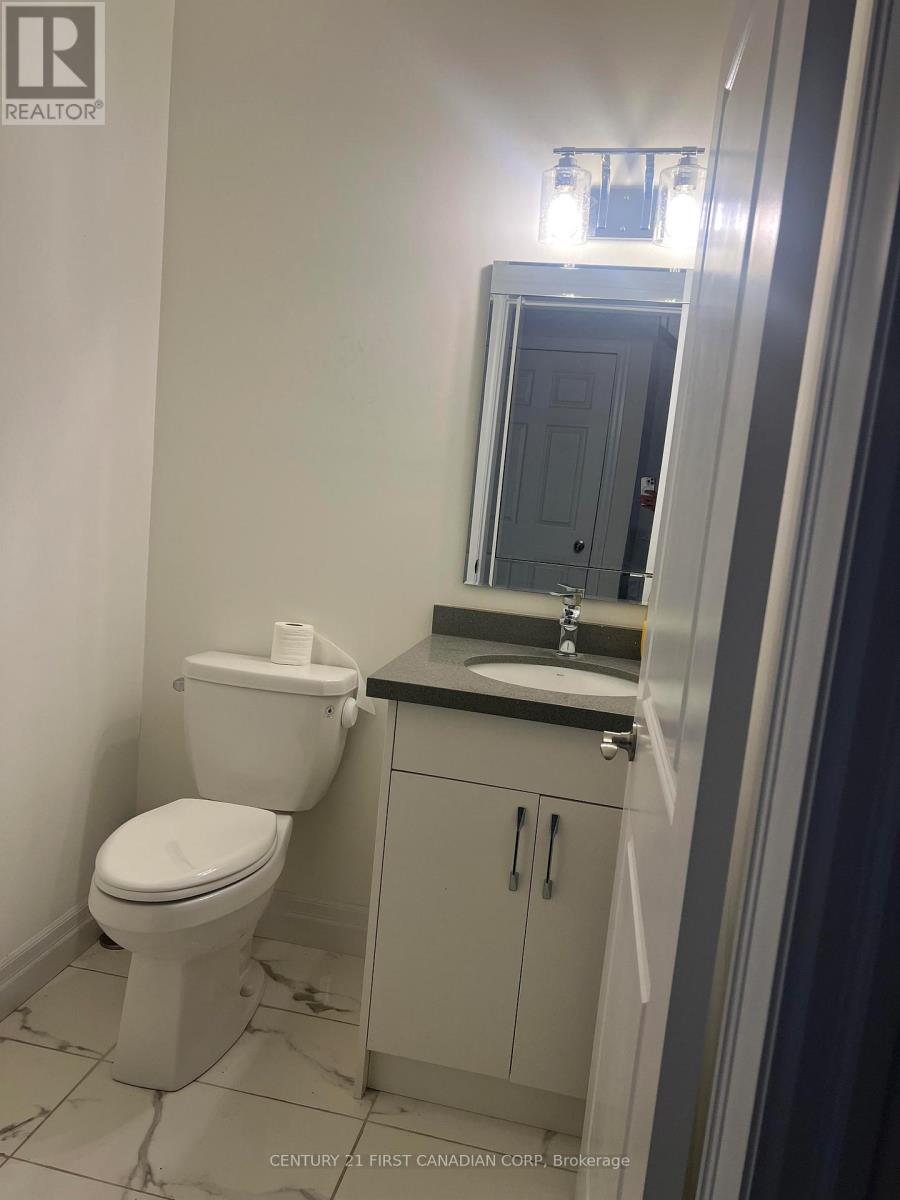 2653 Bobolink Lane, London South, Ontario  N6M 1G4 - Photo 8 - X12705142