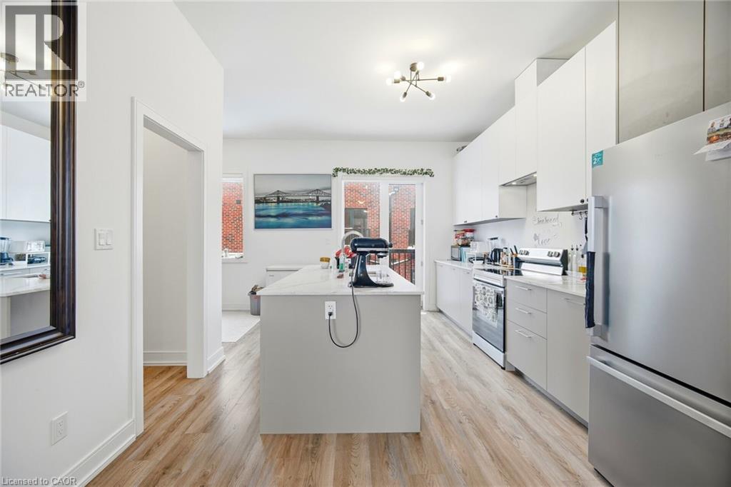 5 Taylor Court, Peel, Ontario  L7E 2R7 - Photo 12 - 40796210