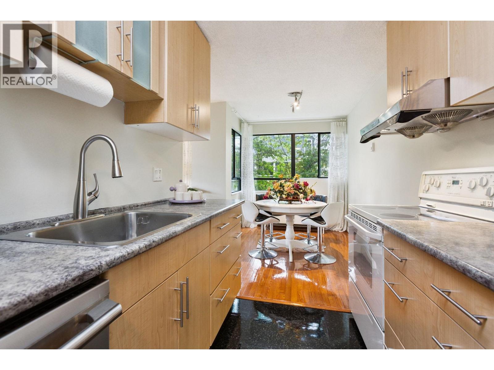 402 1026 Queens Avenue, New Westminster, British Columbia  V3M 6B2 - Photo 5 - R3079894