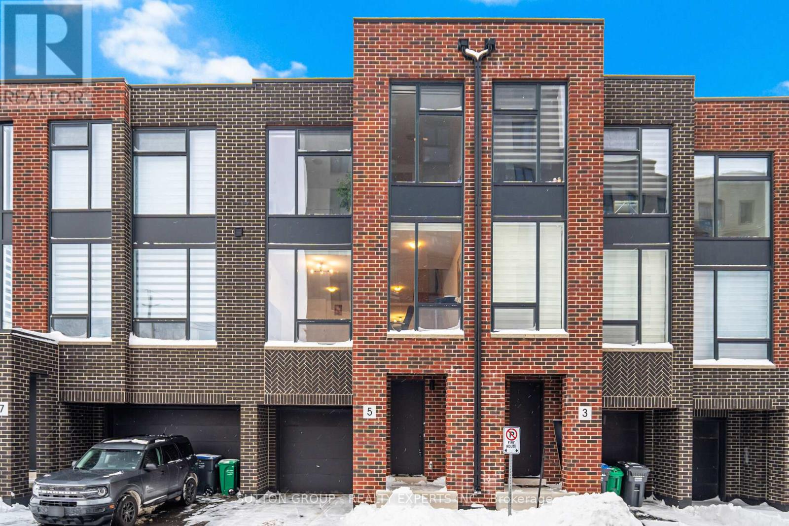 5 Taylor Court, Caledon, Ontario  L7E 2R7 - Photo 1 - W12669172