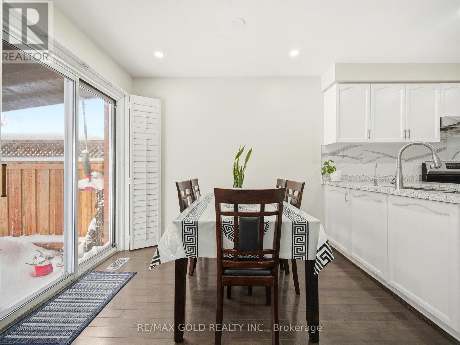 151 Clover Bloom Road, Brampton, Ontario  L6R 1S5 - Photo 12 - W12698540