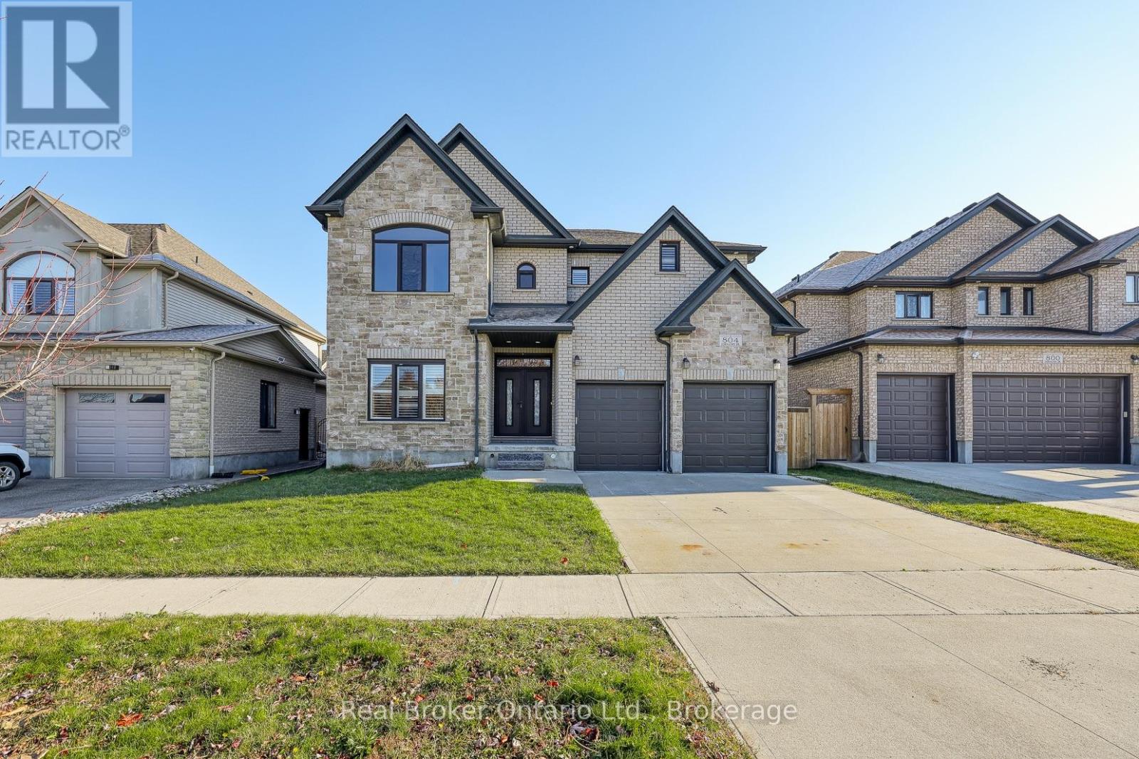 804 Normandy Drive, Woodstock, Ontario  N4T 0E6 - Photo 2 - X12706466