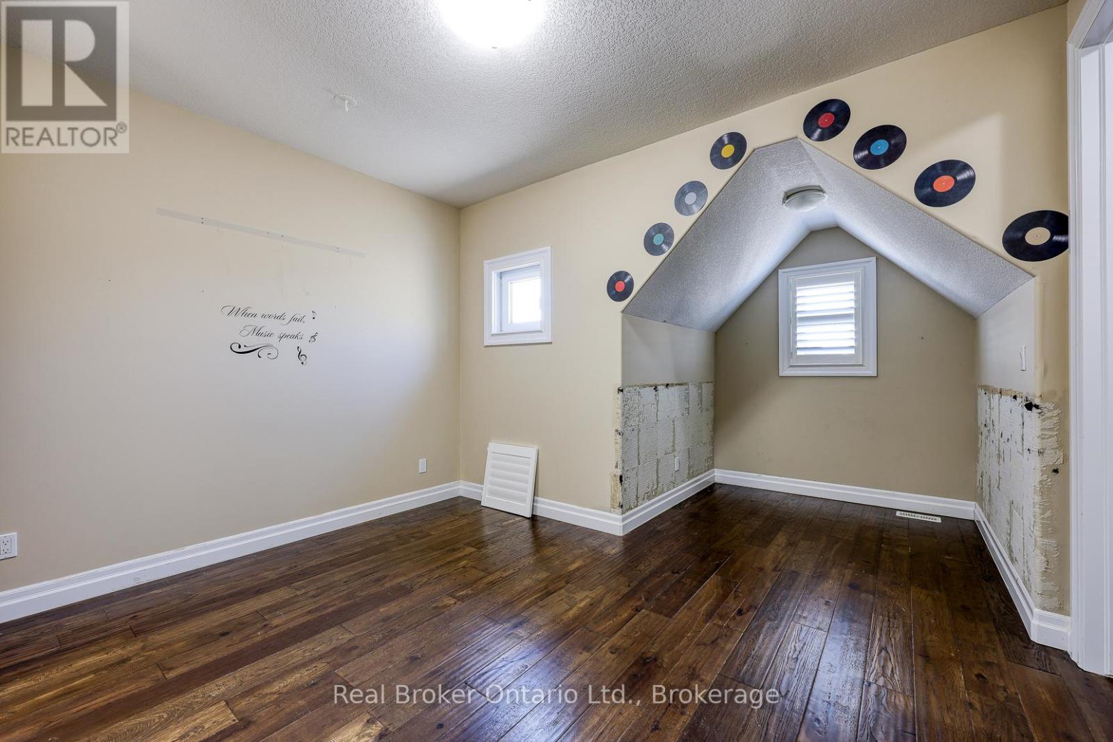 804 Normandy Drive, Woodstock, Ontario  N4T 0E6 - Photo 33 - X12706466