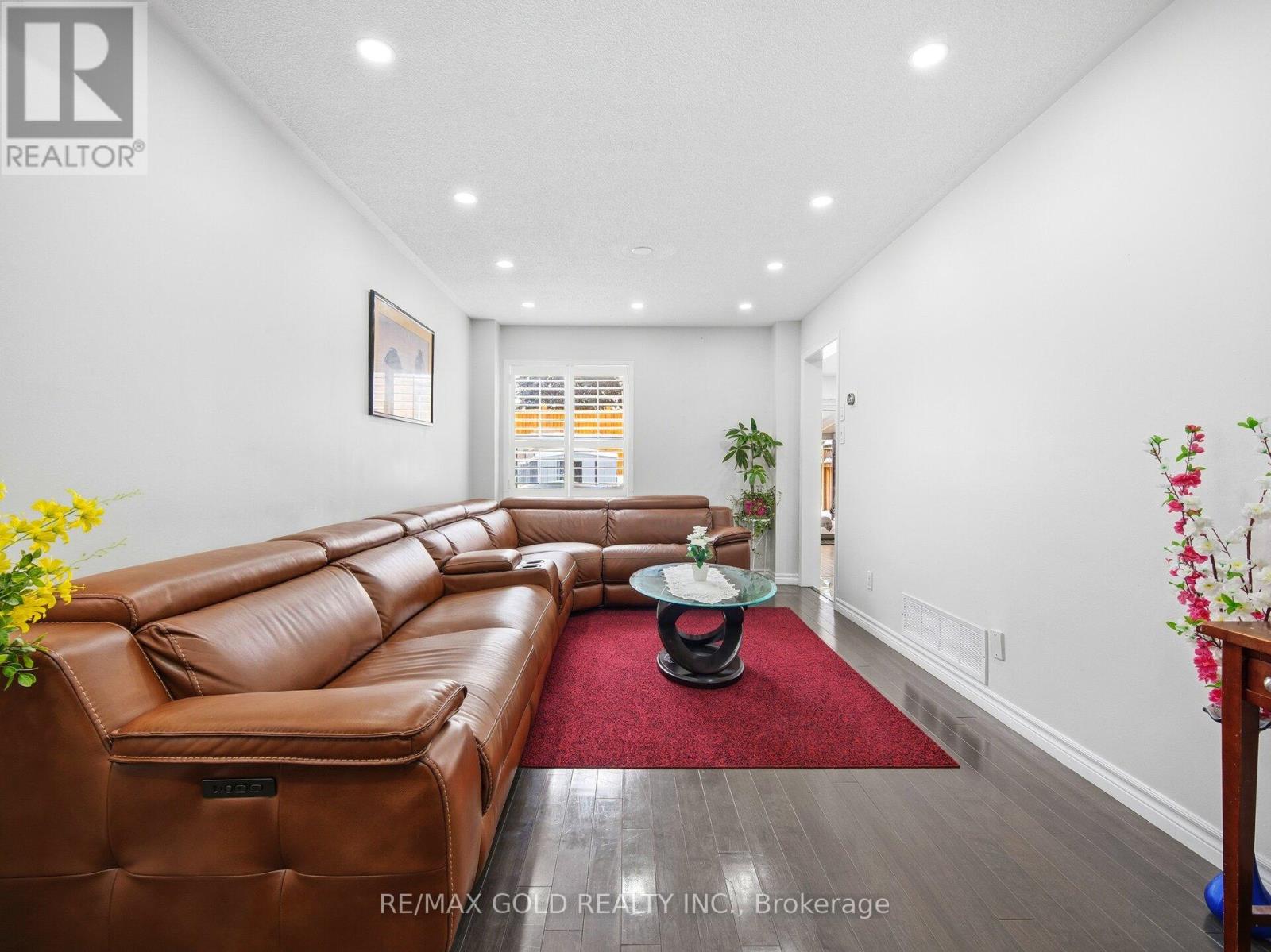 151 Clover Bloom Road, Brampton, Ontario  L6R 1S5 - Photo 3 - W12698540