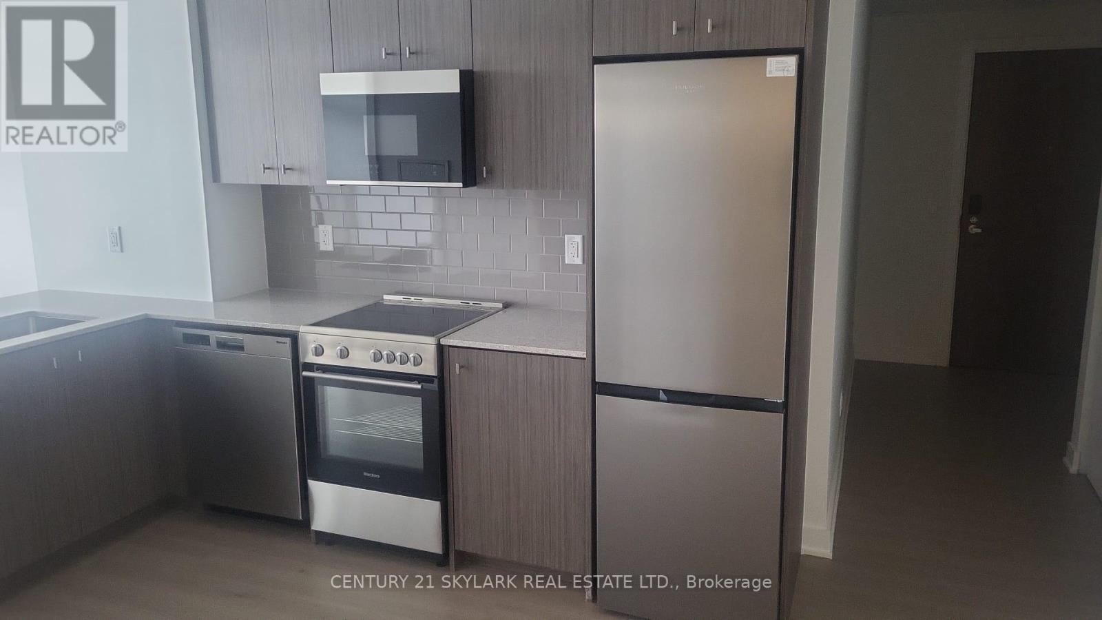 901 - 25 Wellington Street, Kitchener, Ontario  N2G 0G5 - Photo 7 - X12705282