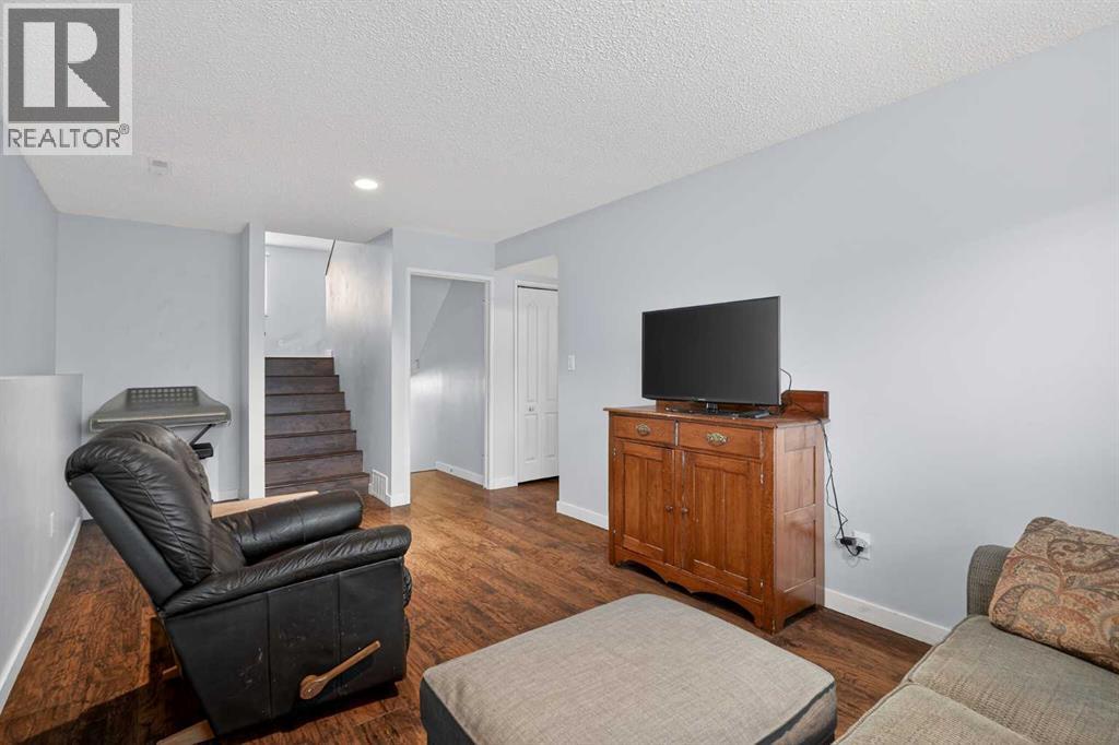 68 Cedarwood Hill Sw, Calgary, Alberta  T2W 3H5 - Photo 28 - A2277997