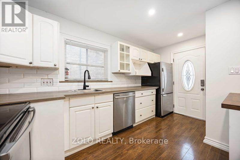 461 O'connor Drive, Toronto, Ontario  M4J 2W8 - Photo 4 - E12706456