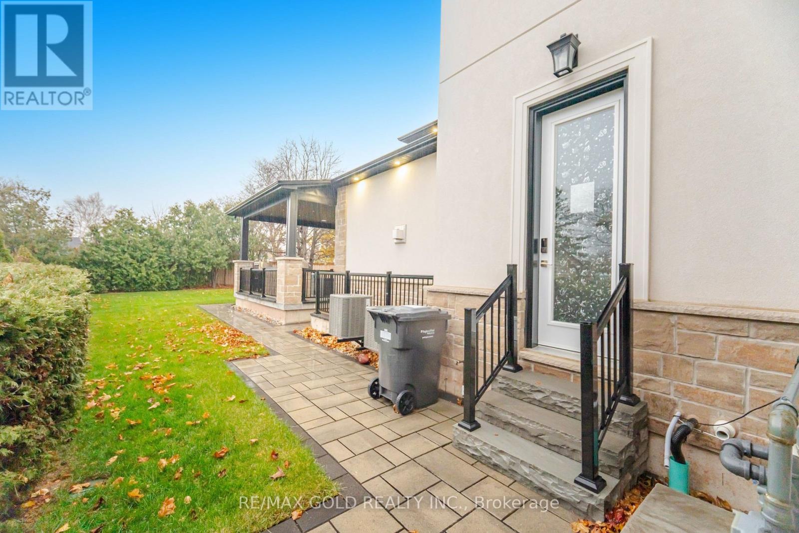 19 Maldaver Avenue, Mississauga, Ontario  L5M 1W4 - Photo 50 - W12705324