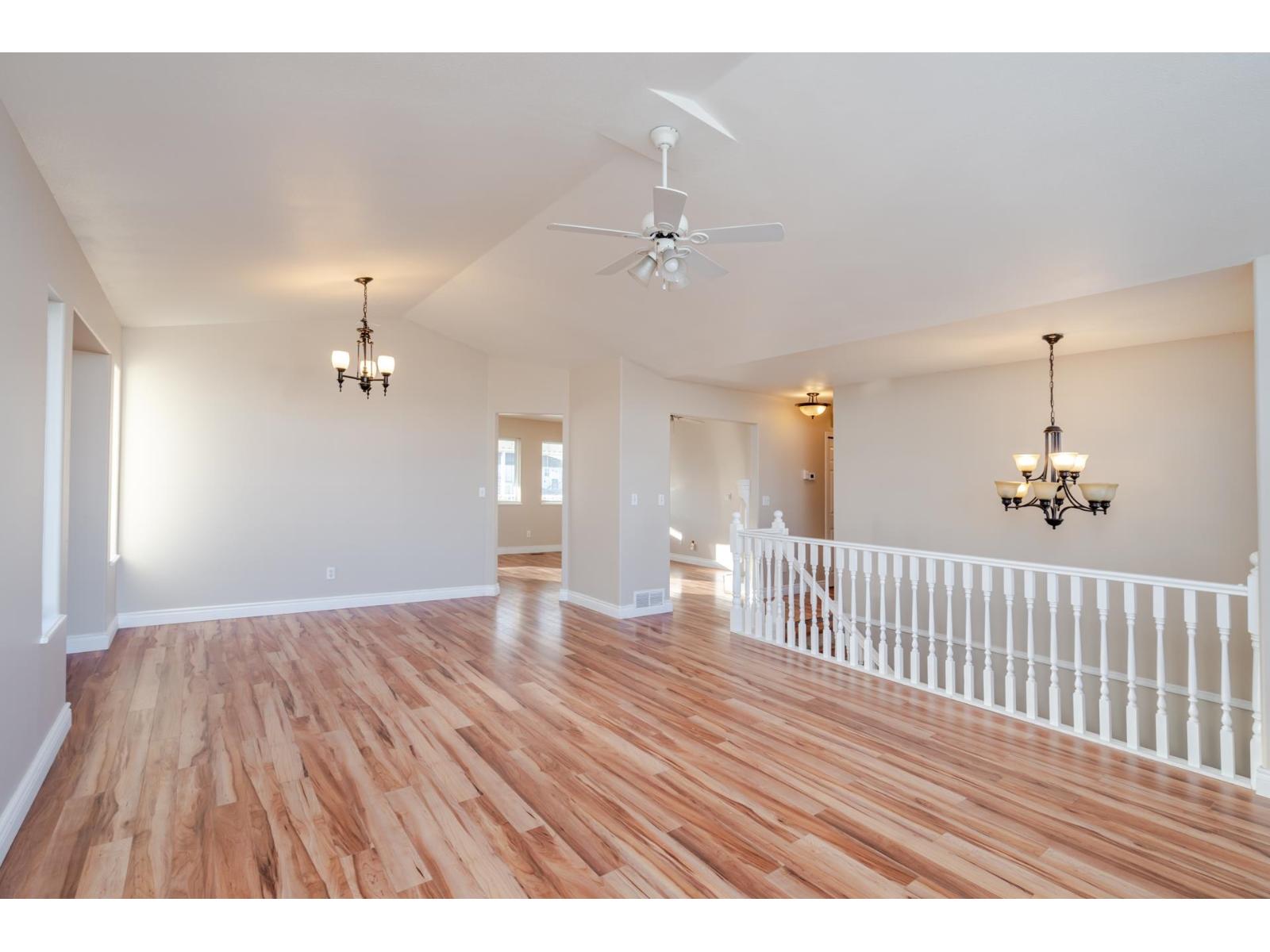 34732 7 Avenue, Abbotsford, British Columbia  V2S 8C4 - Photo 3 - R3080414