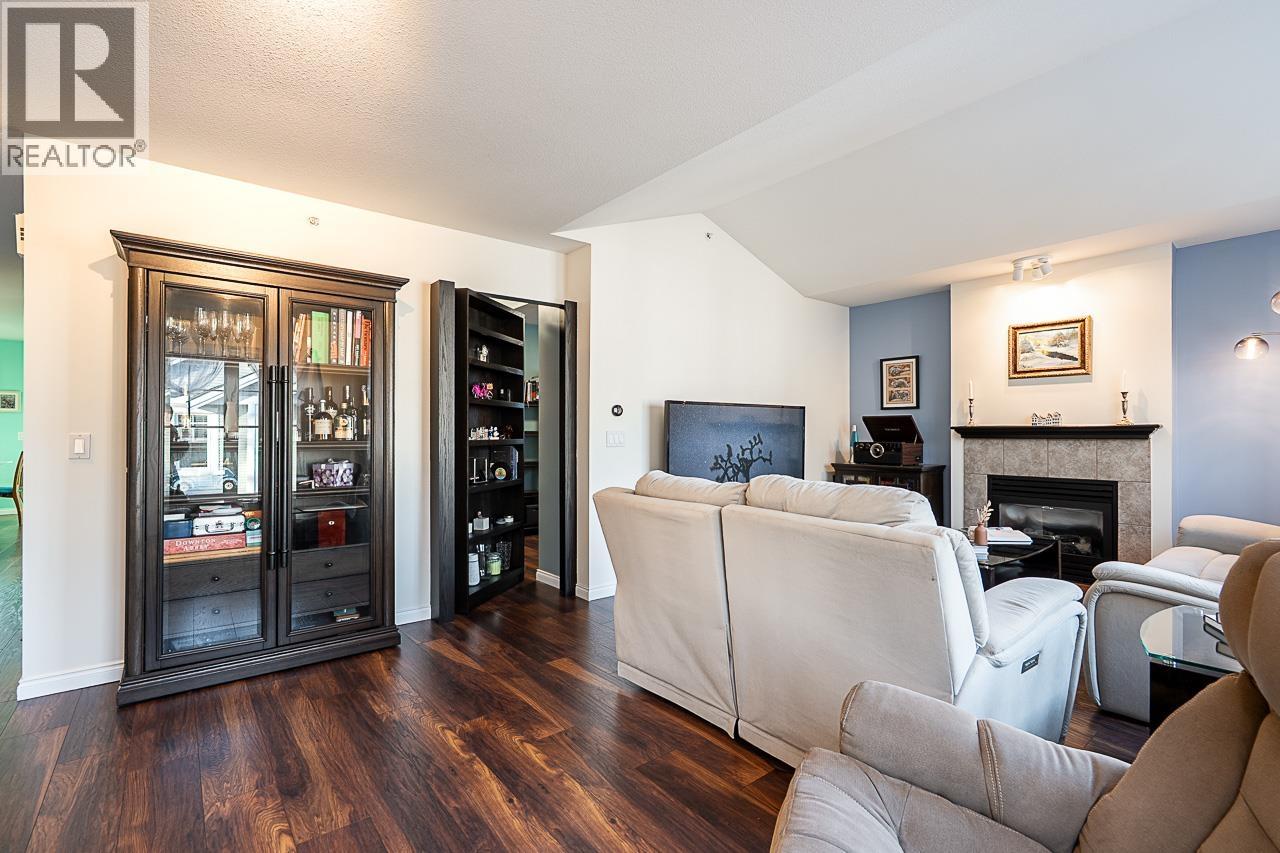 328 3000 Riverbend Drive, Coquitlam, British Columbia  V3C 6R1 - Photo 4 - R3080394