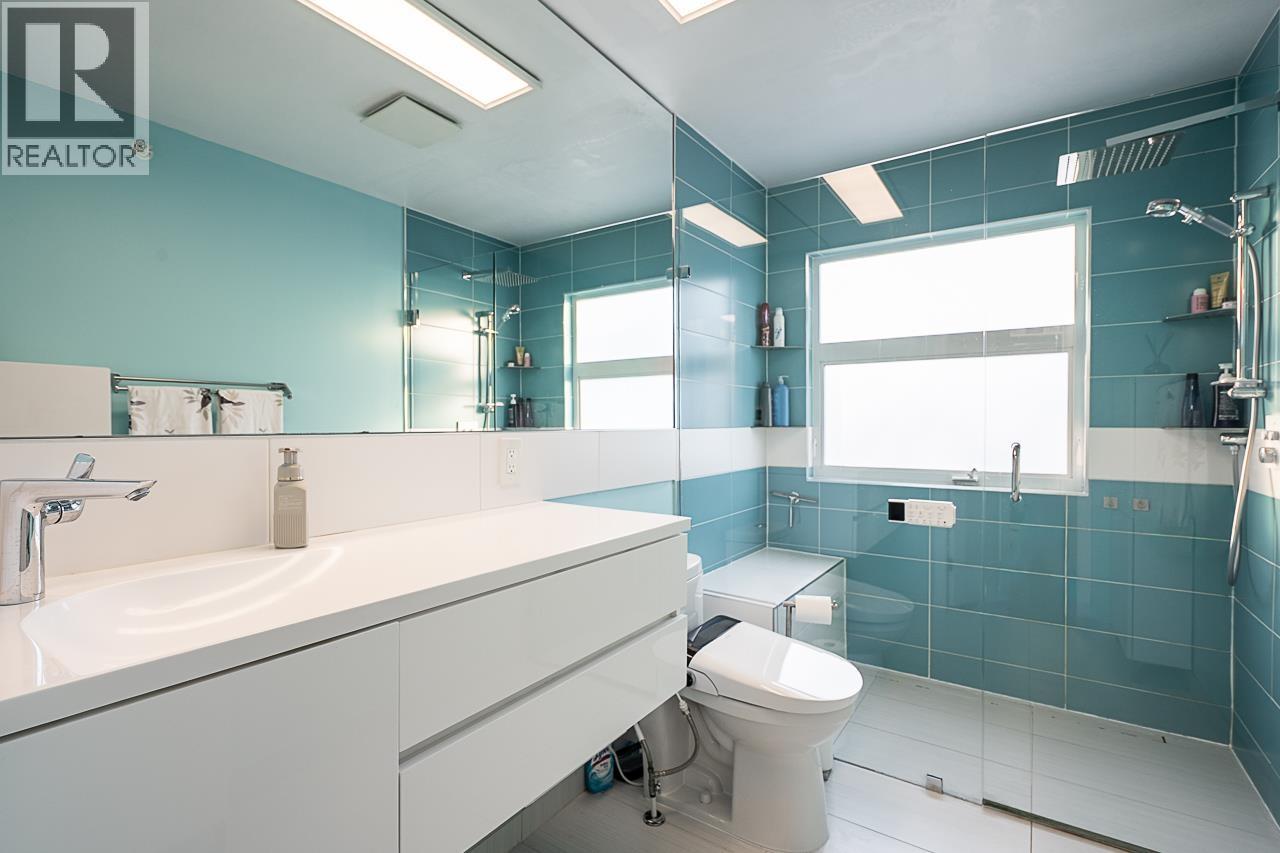 328 3000 Riverbend Drive, Coquitlam, British Columbia  V3C 6R1 - Photo 12 - R3080394