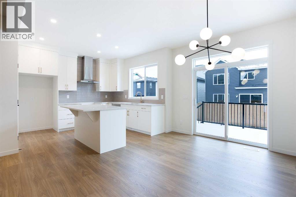 65 Creekside Passage Sw, Calgary, Alberta  T2X 5V6 - Photo 8 - A2279253