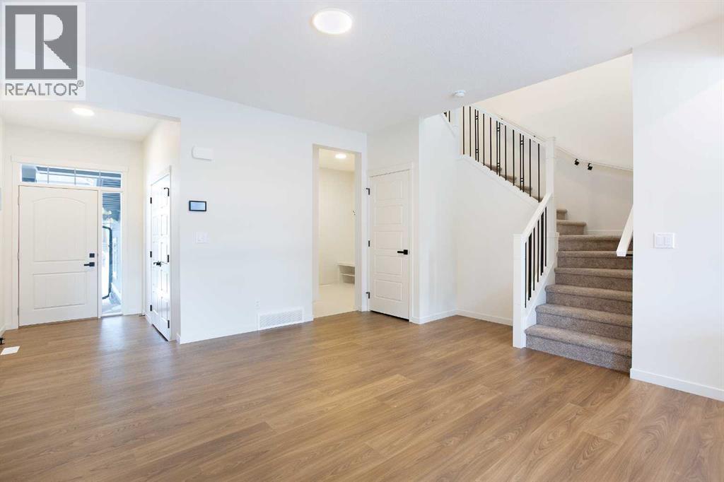 65 Creekside Passage Sw, Calgary, Alberta  T2X 5V6 - Photo 13 - A2279253