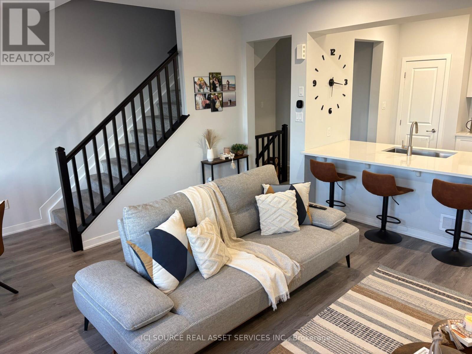 617 Quilter Row, Ottawa, Ontario  K0A 2Z0 - Photo 5 - X12706458